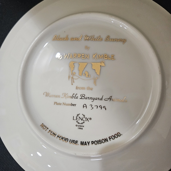 Decorative Plate with Rabbit Design - Picture 3 of 3